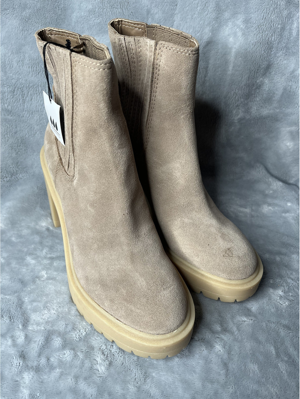NWT Dolce Vita Women's Tan Boot Size 6.5